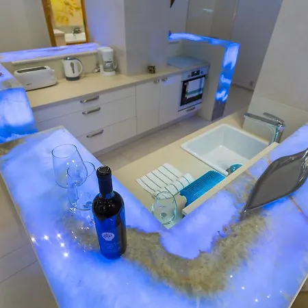 Famousali Luxury Suites Apartment Budapest