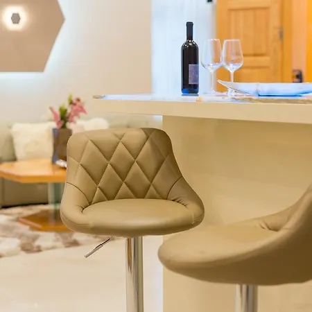 Famousali Luxury Suites Budapest