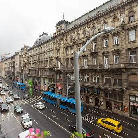 Famousali Luxury Suites * Budapest